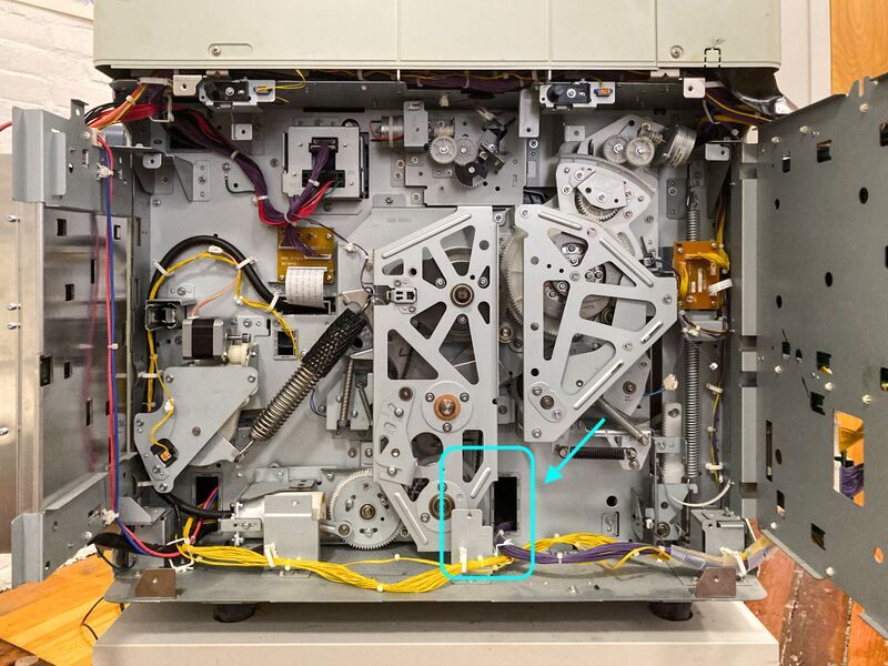 File:Shock Absorber 02.jpg